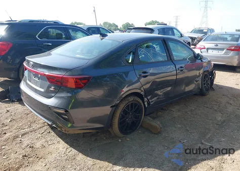 2019 Kia Forte S z USA, uszkodzony, nr VIN 3KPF34AD0KE031415